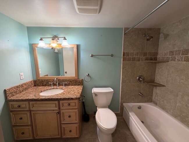 Building Photo - Upgraded Condo in Quiet Condominium Complex