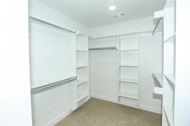 Building Photo - 3213 SW Lovely Ln