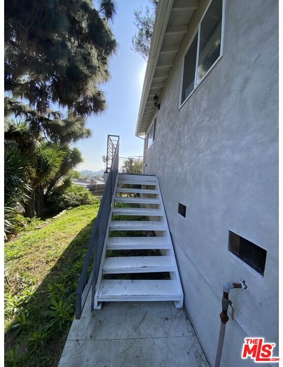 Building Photo - 4567 Yellowstone St