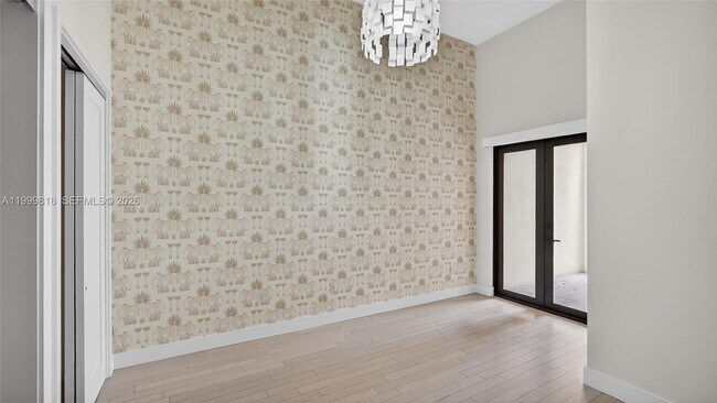 Building Photo - 622 Malaga Ave