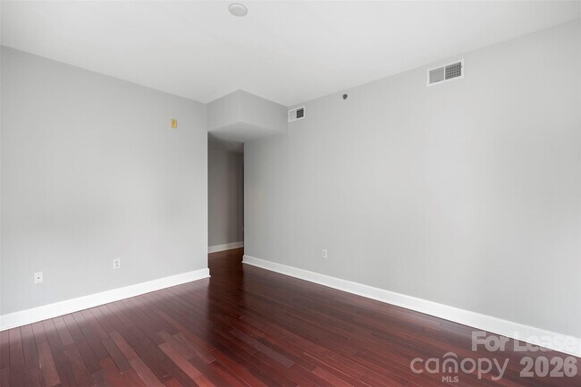 Building Photo - 1320 Fillmore Ave