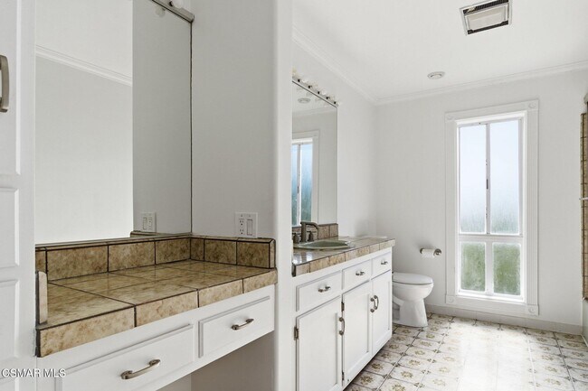 Building Photo - 4613 Reforma Rd