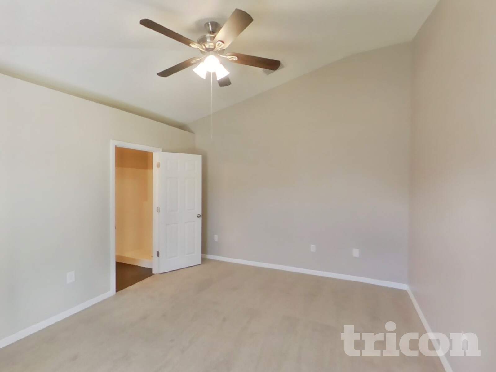 Building Photo - 5148 Jenson Ave