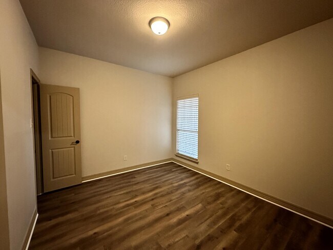 Building Photo - 6921 Jack Finney Blvd