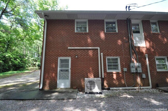 Building Photo - 1426 Old Trinity Cir