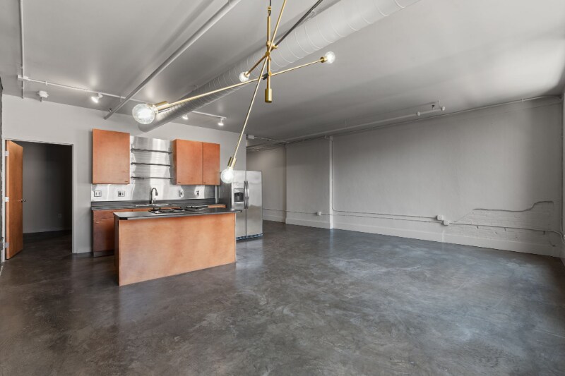 Building Photo - 1006 Olive St