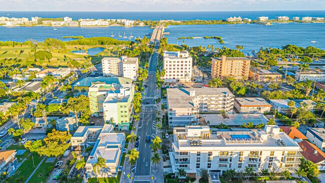 Building Photo - 117 Lake Ave