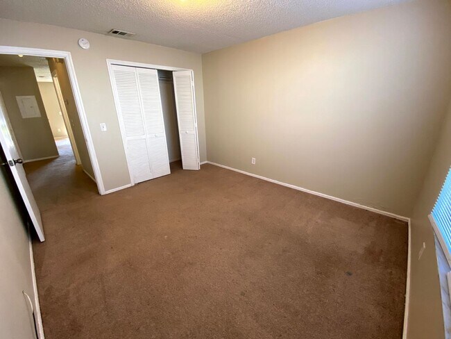 Building Photo - 4148 Pershing Pointe Pl