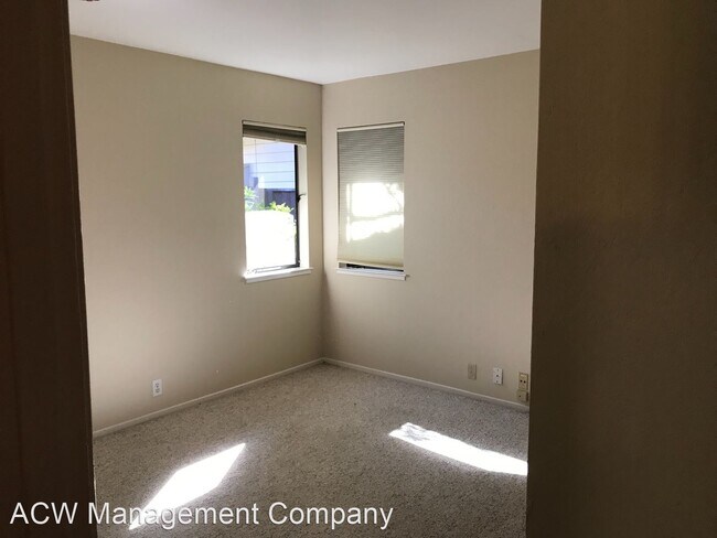 Building Photo - 3 br, 2 bath House - 985 Channing Ave.