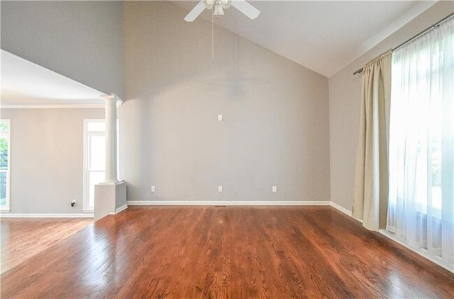 Building Photo - 3115 Park Chase