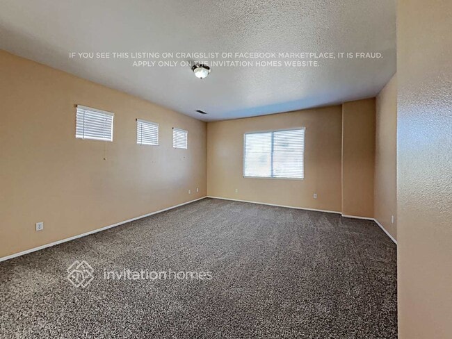 Building Photo - 19450 Scarsdale St
