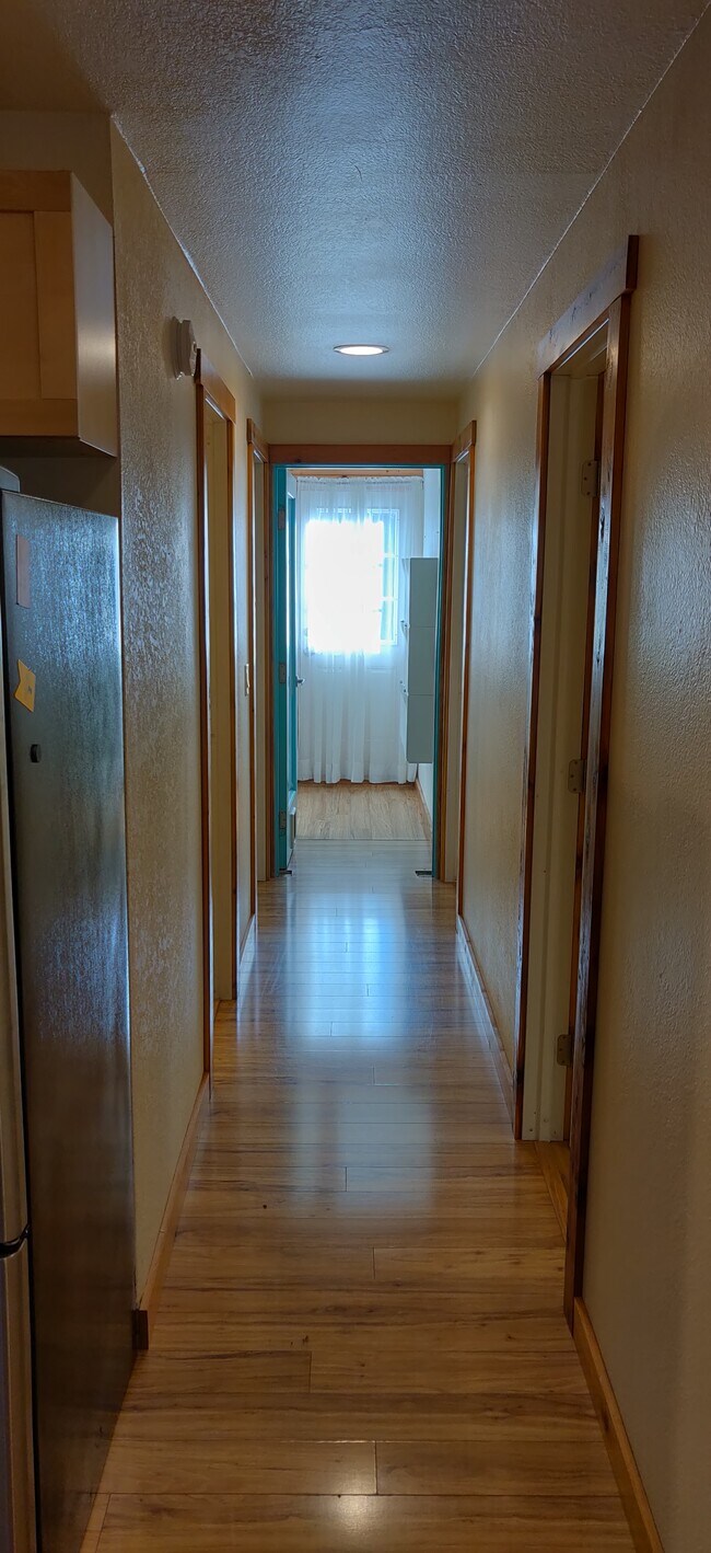 Building Photo - 3842 Idaho St