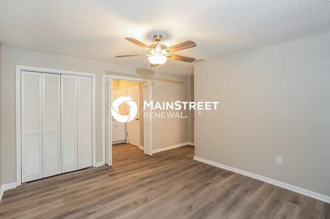 Building Photo - 3 Bedroom Pet-Friendly Home in LAKELAND, FL with Main Street Renewal