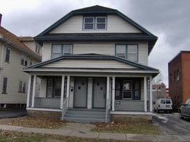 Building Photo - 15 Boardman St