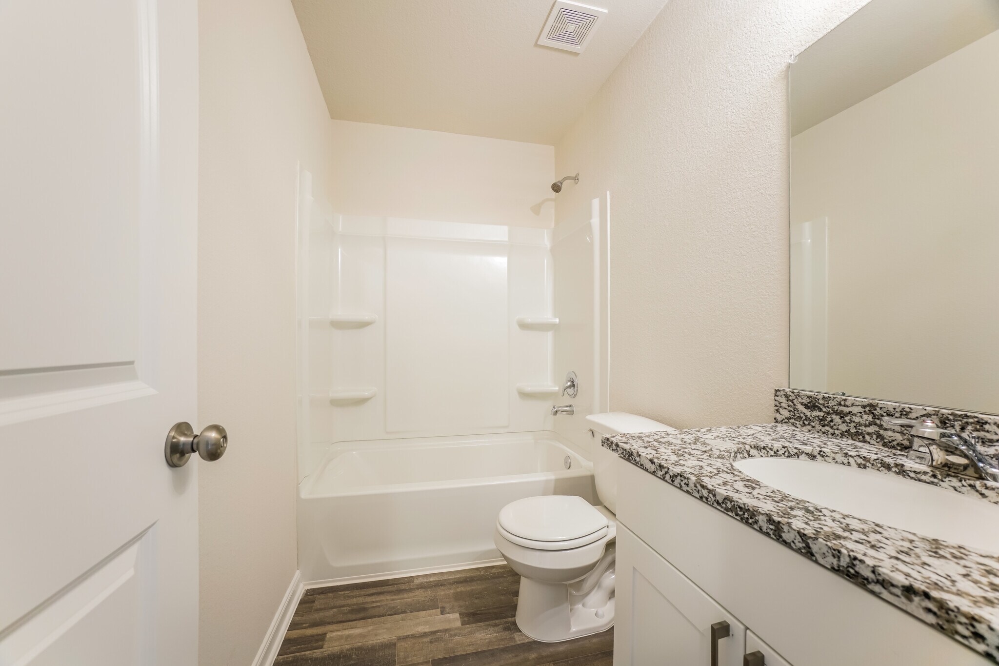 Building Photo - 15774 Del Norte Dr