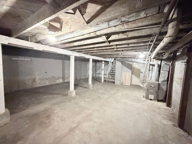 Building Photo - 2837 N 42nd St