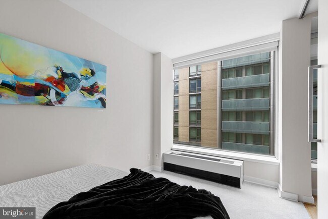 Building Photo - 1101 3rd St SW