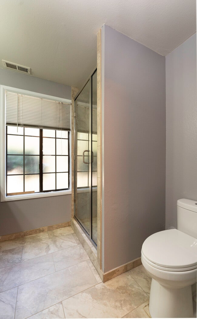 Building Photo - 18135 160th Ave SE