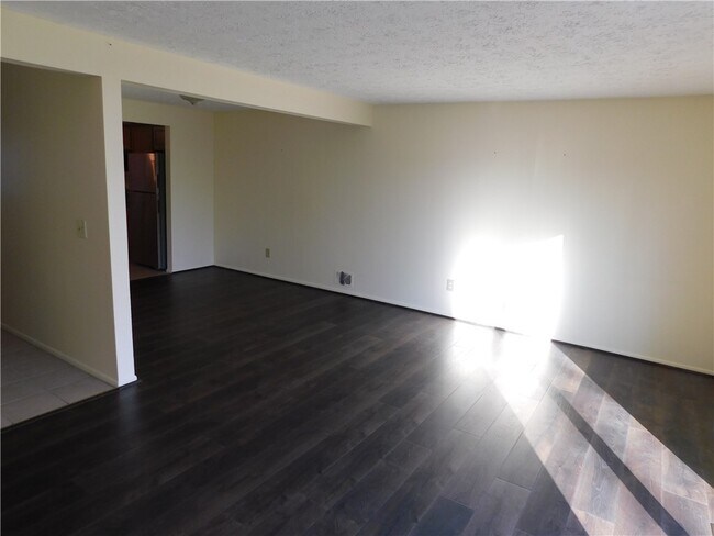 Building Photo - 25 Havenwood