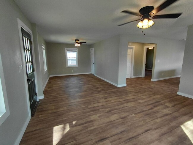 Building Photo - Cozy Home in Rolla