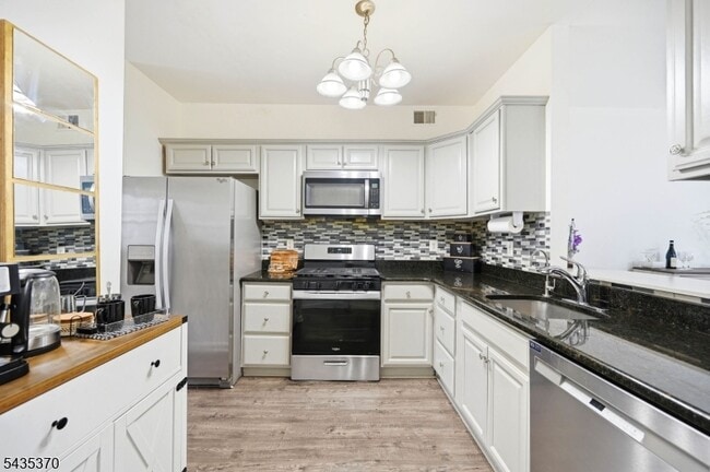 Building Photo - 216 Barringer Dr