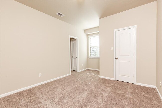 Building Photo - 5546 Sallow Bay Ln