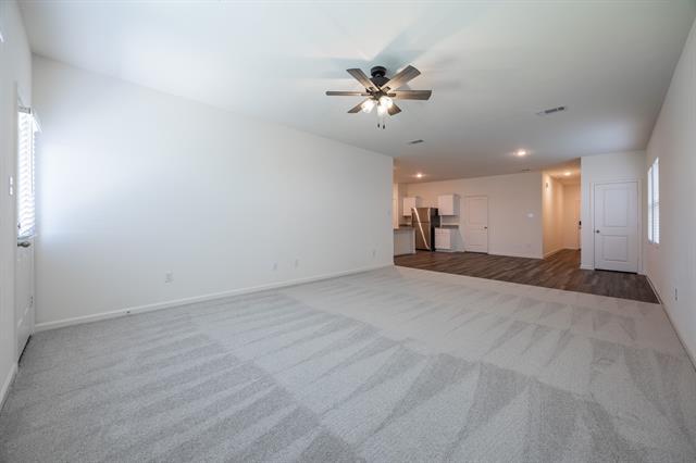 Building Photo - 5953 Sahara Dr