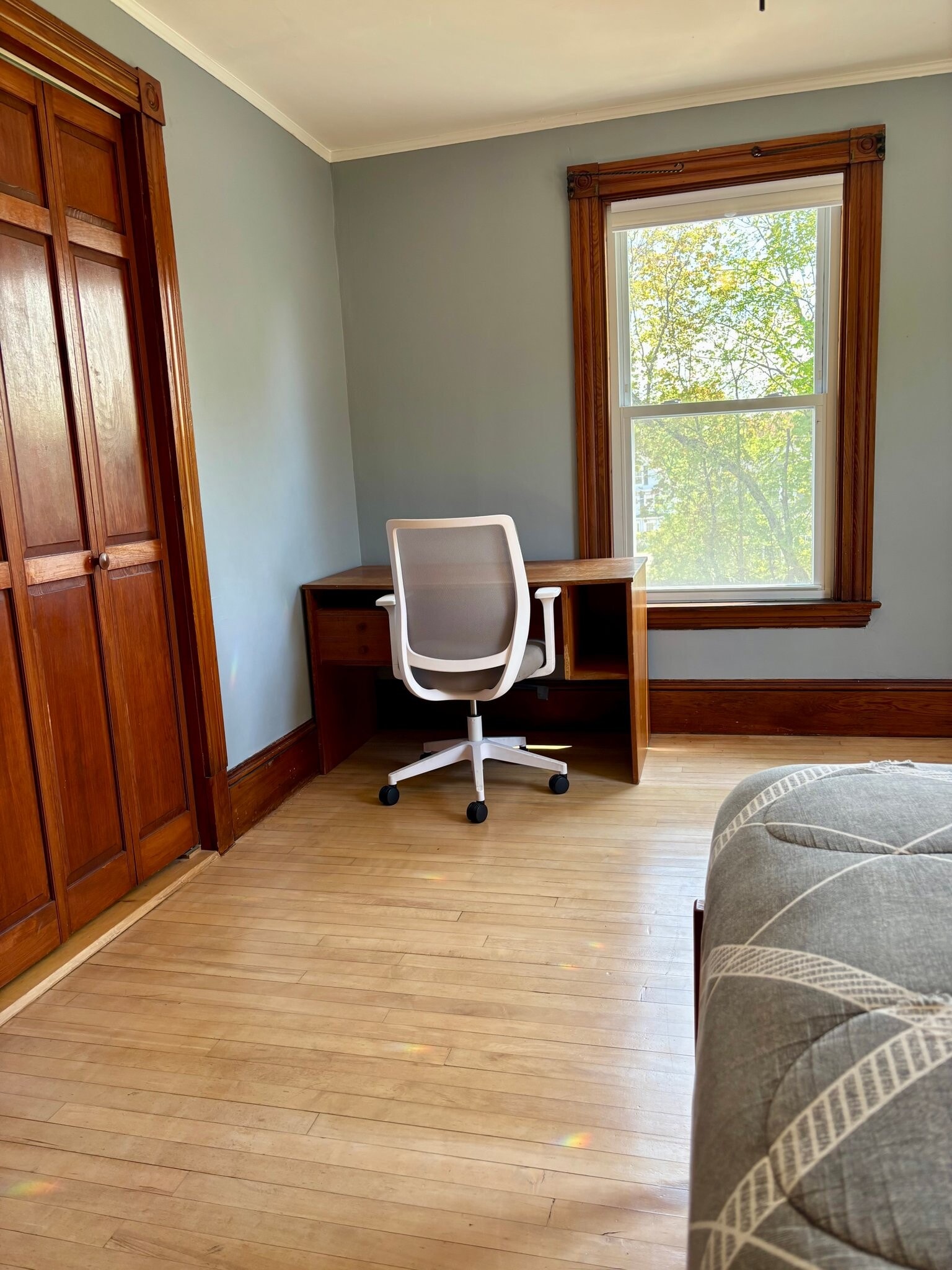 Building Photo - 175 Maple St