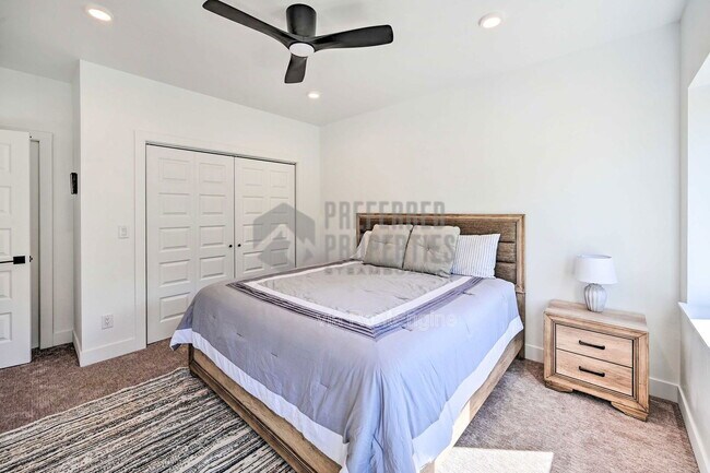 Building Photo - 30610 Boot Ct