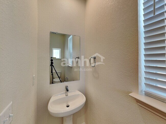 Building Photo - 2715 Spencebrook