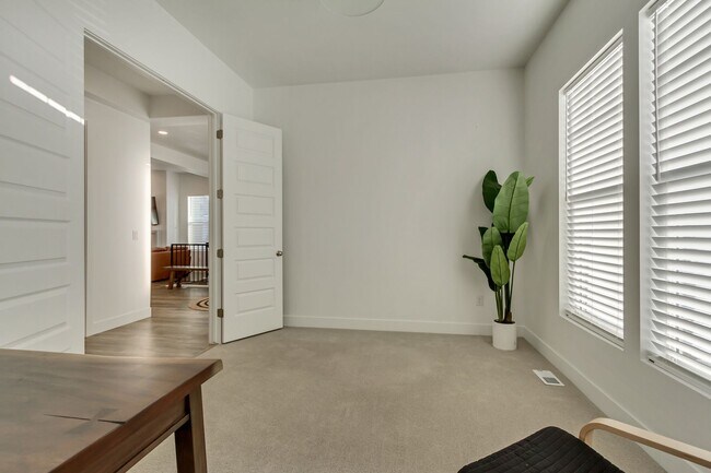 Building Photo - Modern Home in Heber – Available Now!