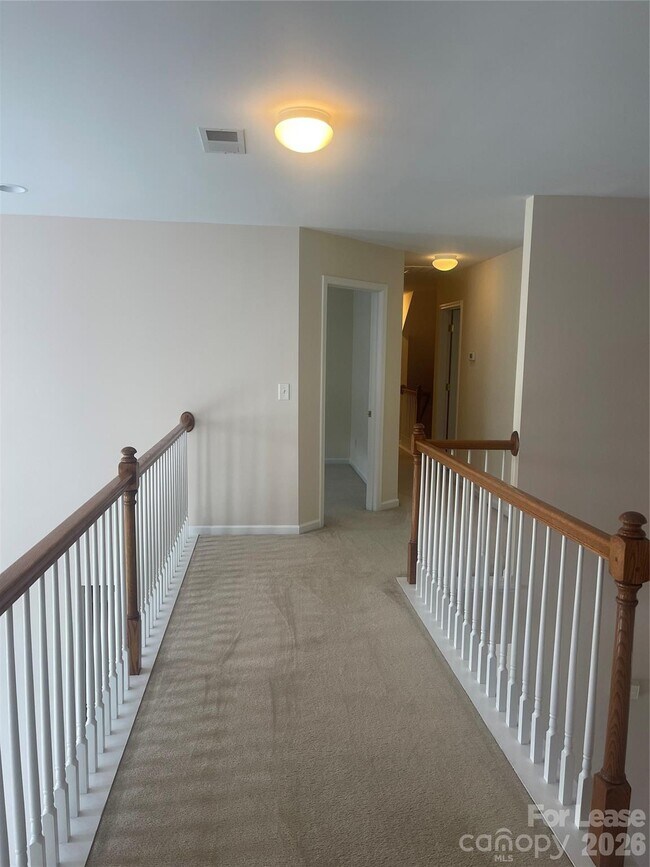 Building Photo - 12020 Farnborough Rd