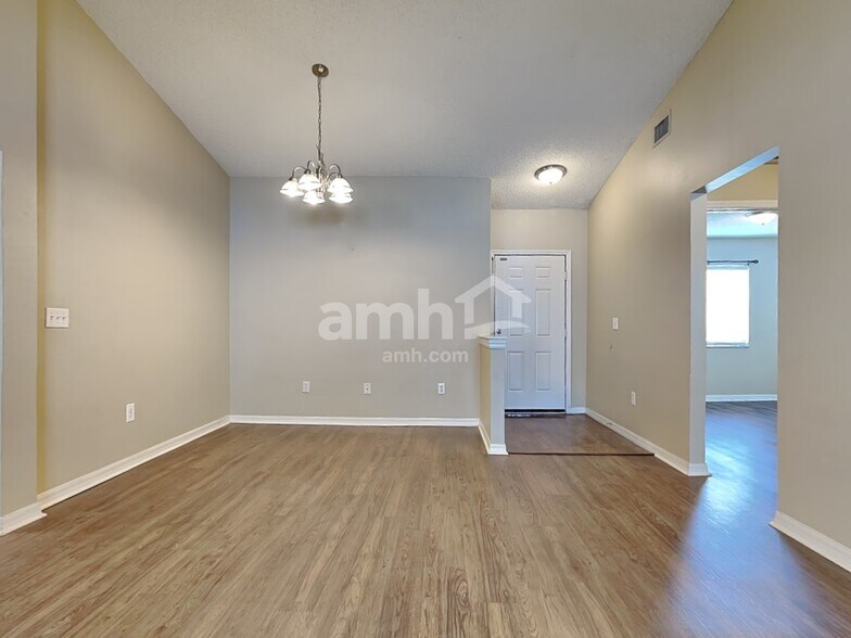 Building Photo - 4504 Reynolds Creek Ave