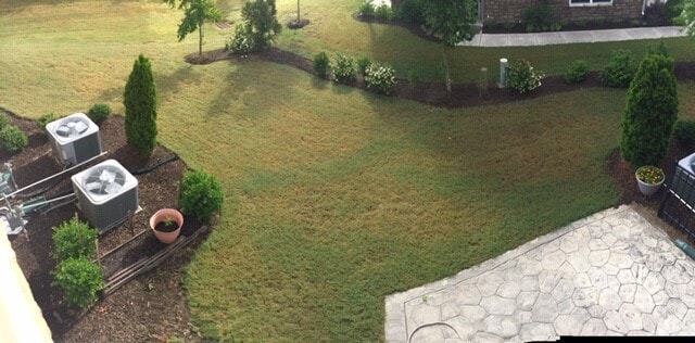 Big backyard with nice and big concrete patio - 530 Methven Grove Dr