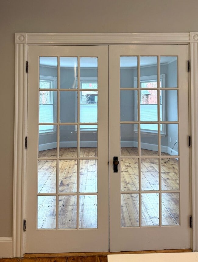 Building Photo - 130 Neal St