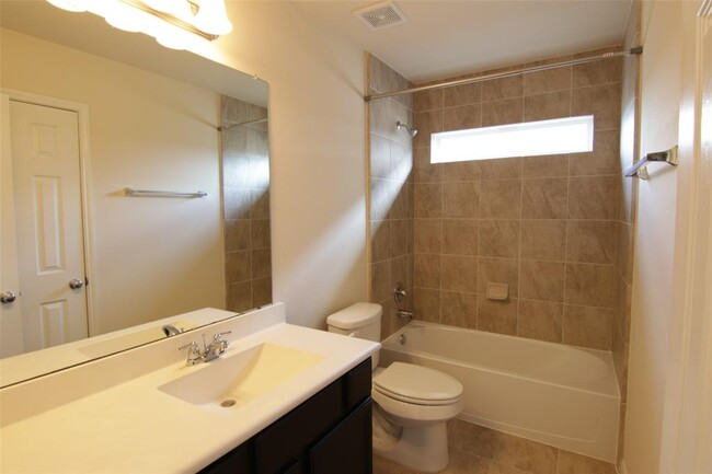 Building Photo - 3714 Aldridge Dr