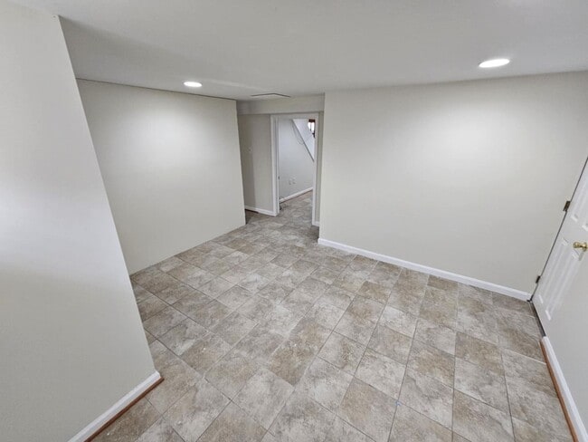 Building Photo - 4 Bedroom Single Home in Baltimore County