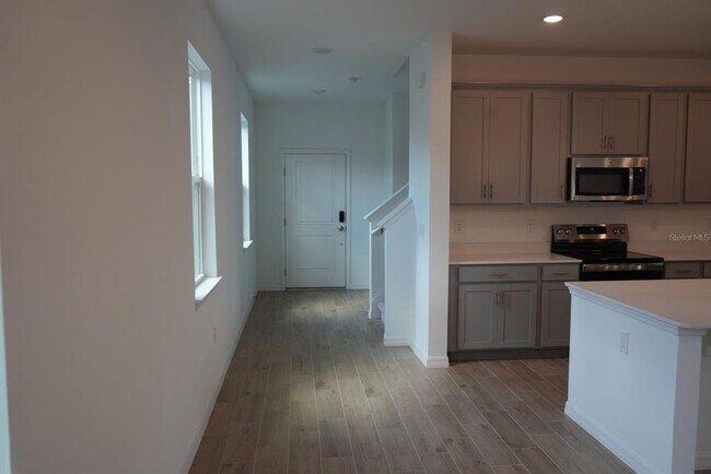 Building Photo - 1849 Horsetail Dr