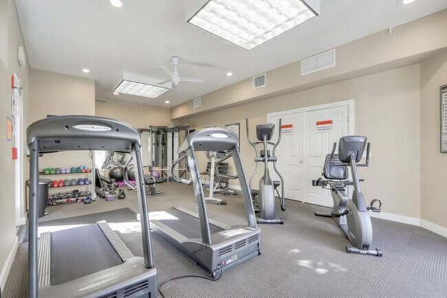 Building Photo - Serene & Pristine: 3 Bedroom, 3 Bath Bi-Level Condominium available in Central San Jose Location