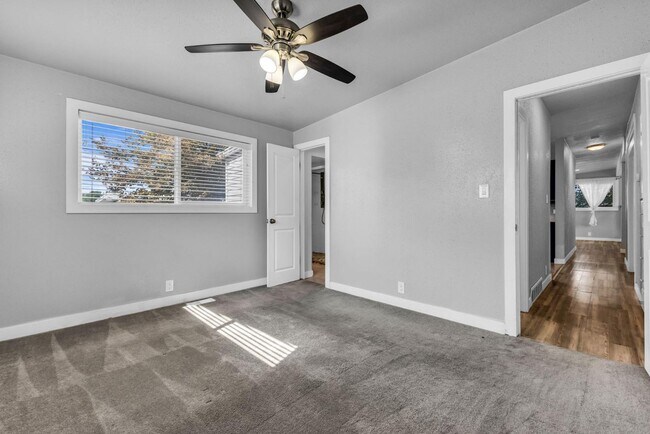 Building Photo - 3876 S Lee Maur St