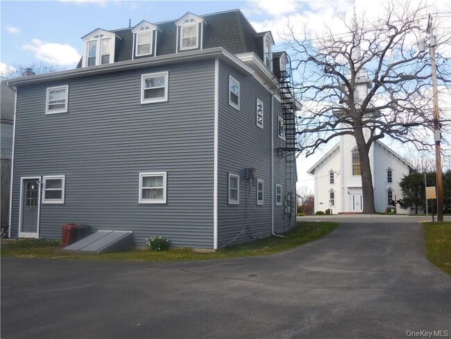 Building Photo - 223 Hudson St