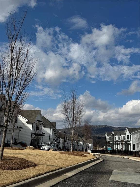 Building Photo - 637 Skytop Dr