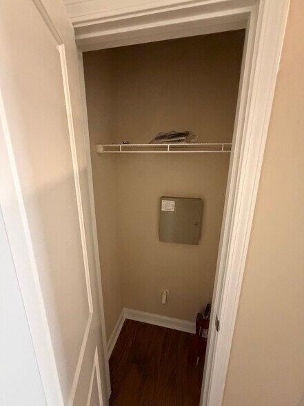 Building Photo - 4925 Ducote Trail