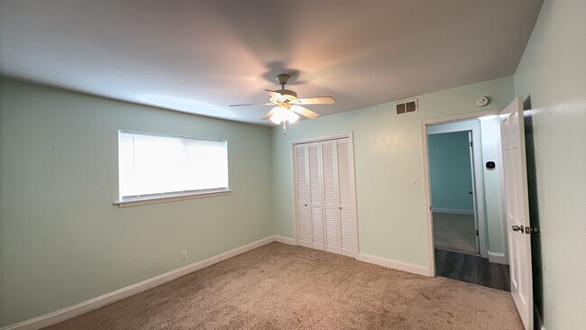 Building Photo - Welcome to your new charming 2 bed, 1.5 ba...