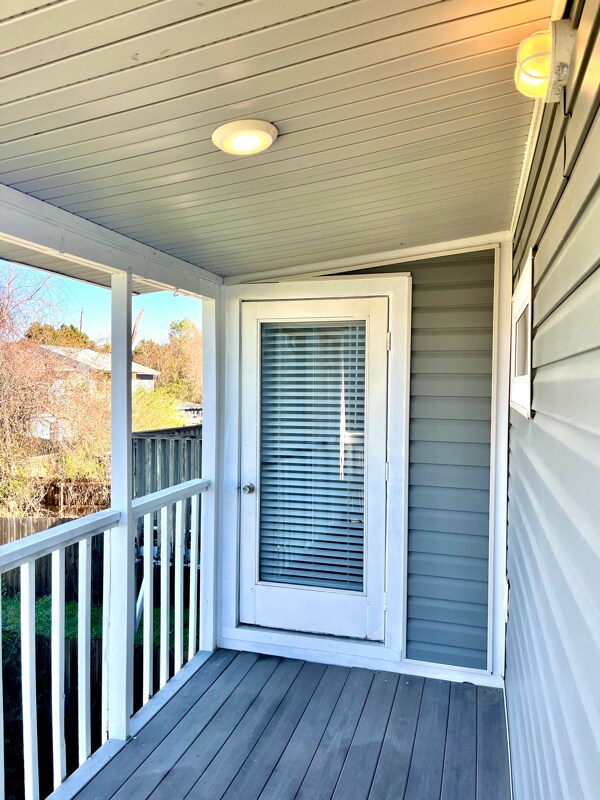 Building Photo - 3117 Debra Blvd