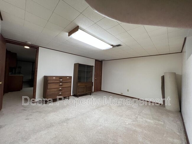 Building Photo - 8506 W 98th St