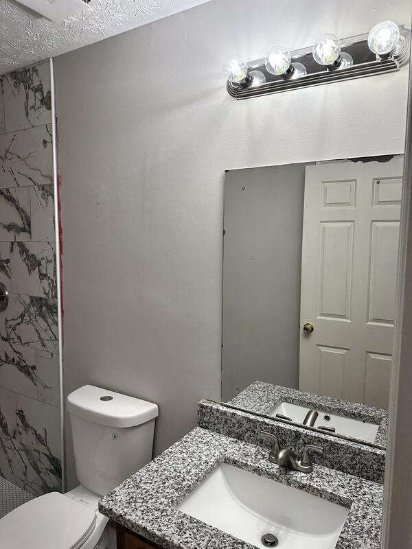 Building Photo - 417 Patrick Henry Ct