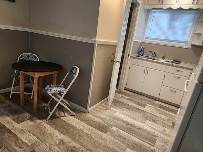 Building Photo - 505 S 10th St