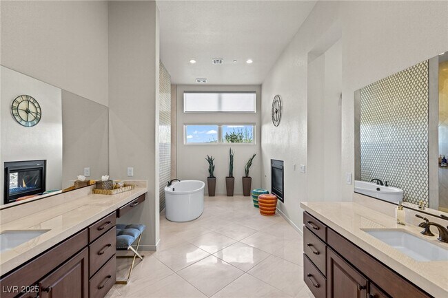 Building Photo - 5192 Rock Daisy Dr
