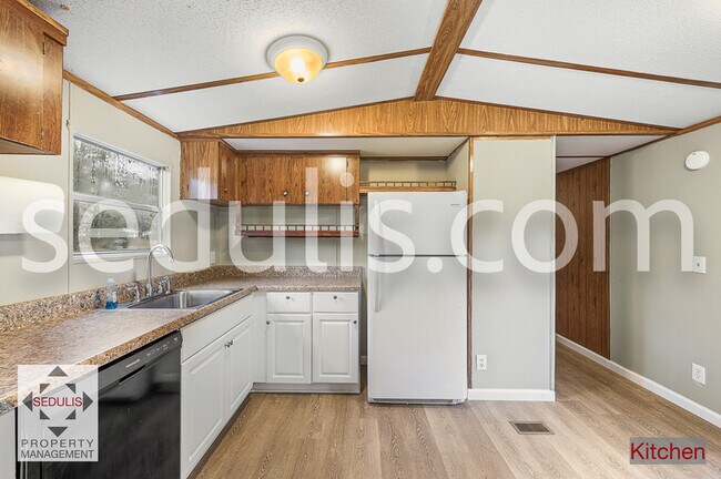 Building Photo - 354 Frankie Ln